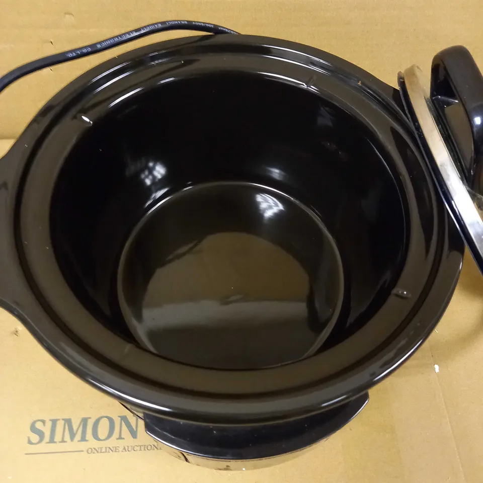 CROCK POT SLOW COOKER 
