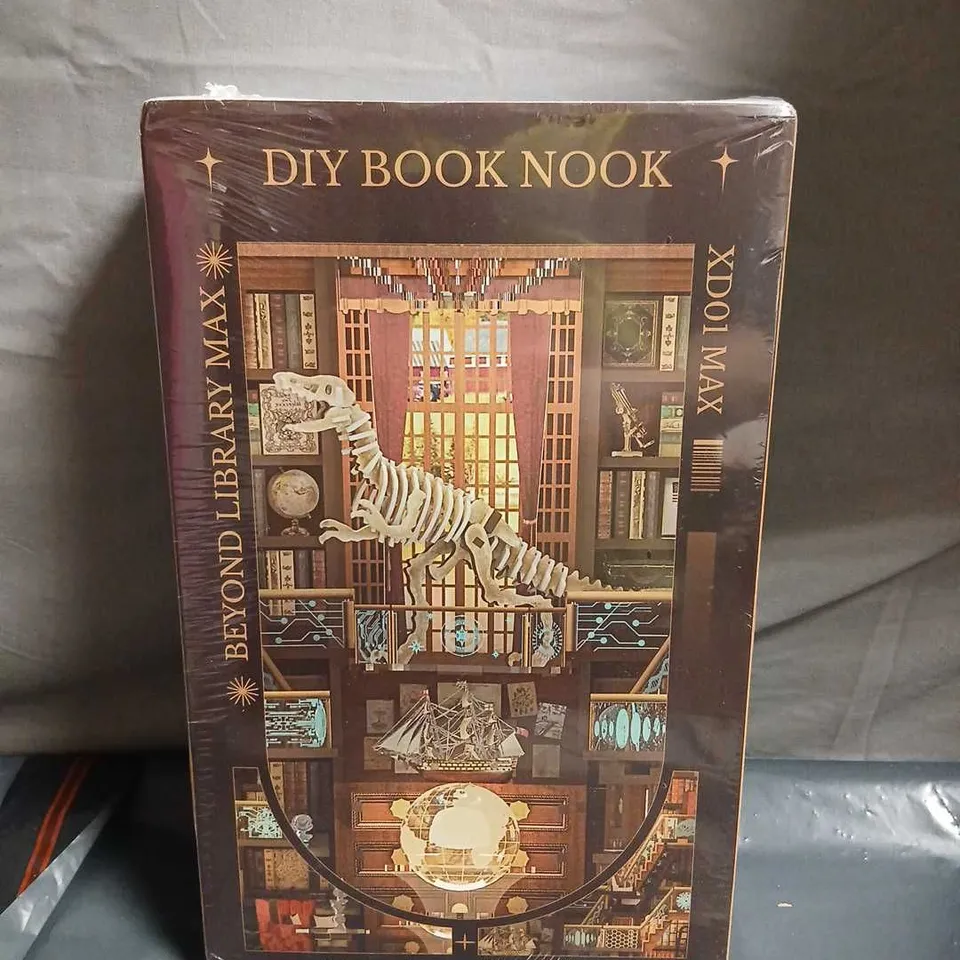 DIY BOOK NOOK KIT – BEYOND LIBRARY MAX