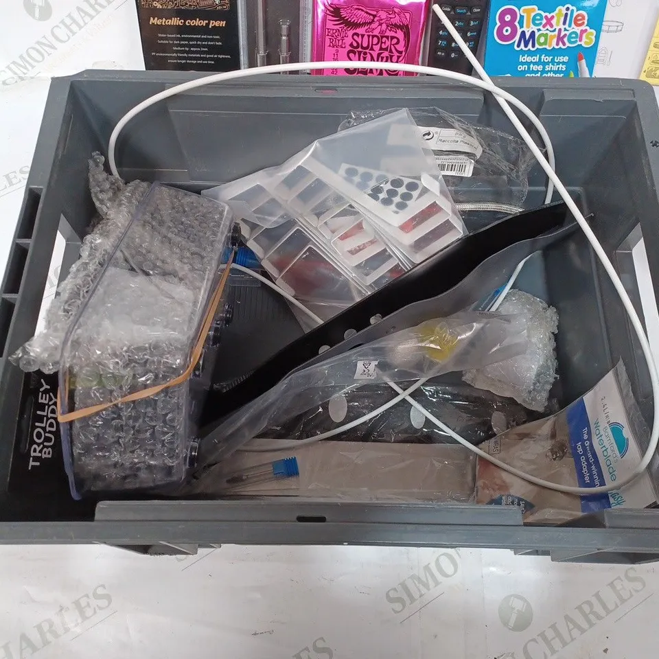 BOX TO CONTAIN APPROX. 18 X ASSORTED HOUSEHOLD PRODUCTS. INCLUDES GOLF BALLS. FAN, REMOTE, STICKY NOTES ETC 
