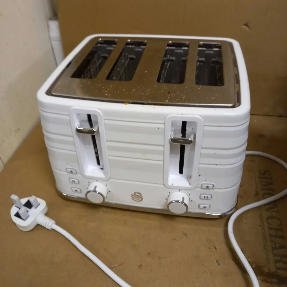 SWAN 4-SLICE SYMPHONY TOASTER