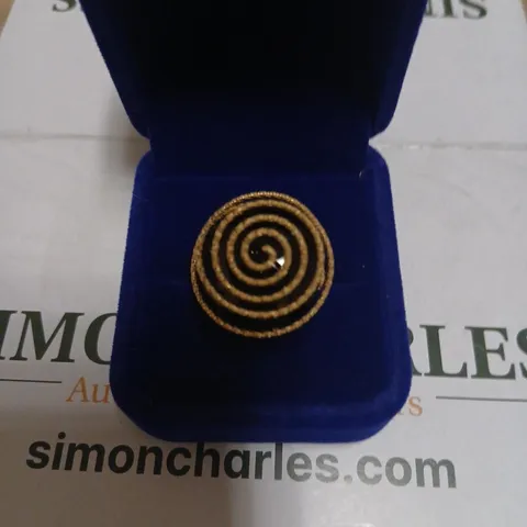 9CT GOLD SWIRL CAGED RING 