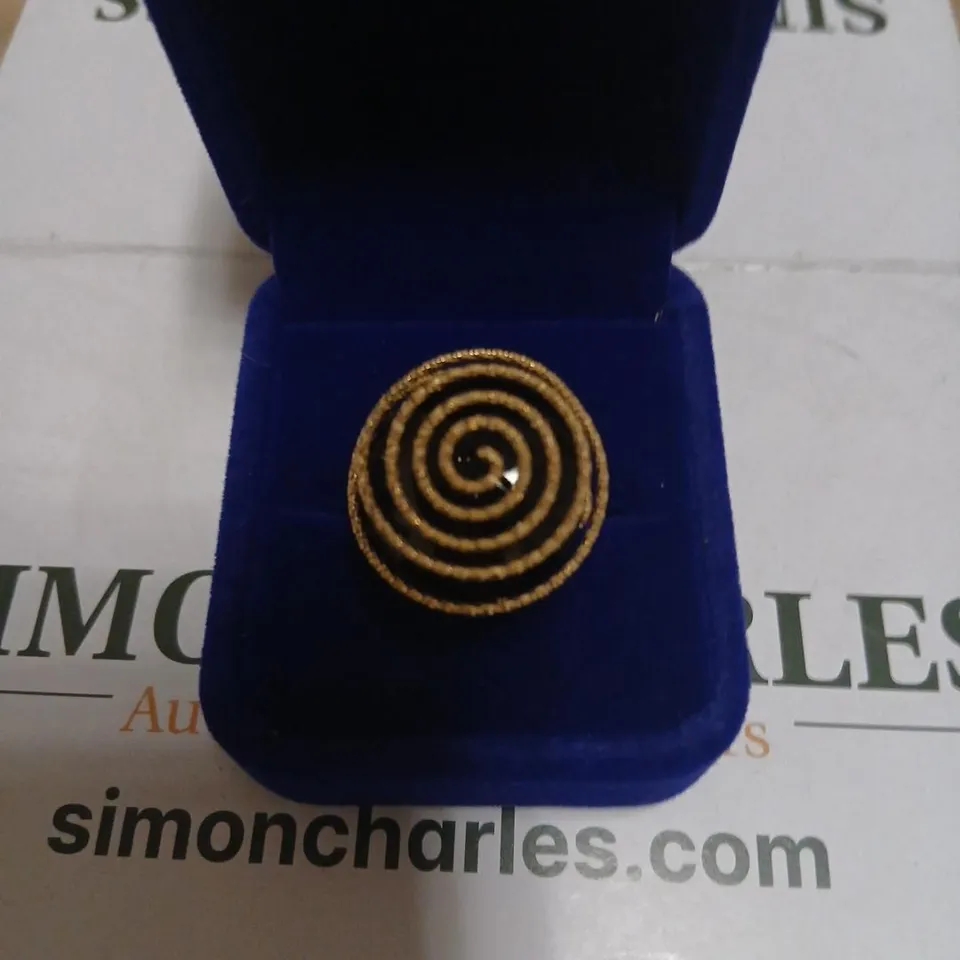 9CT GOLD SWIRL CAGED RING 