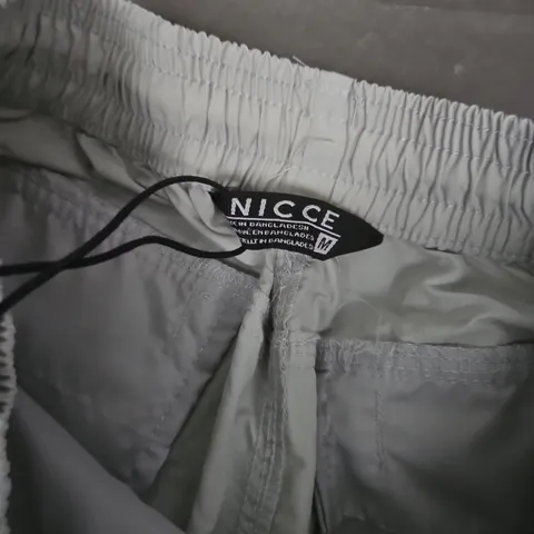 NICCE ENRON SHORTS IN CHALK GREY - MEDIUM