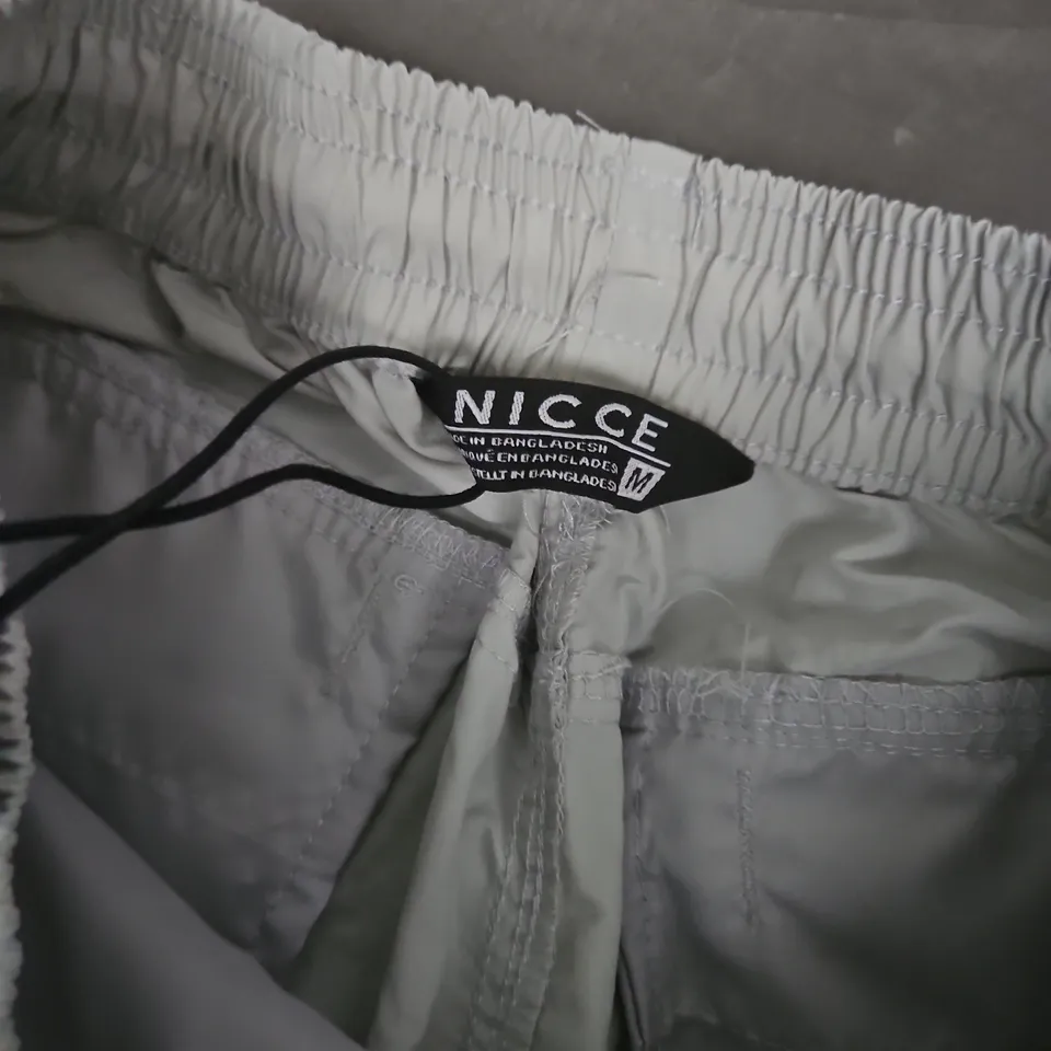 NICCE ENRON SHORTS IN CHALK GREY - MEDIUM