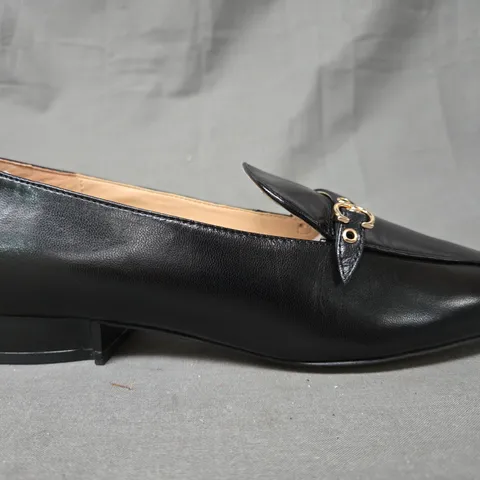 BOXED PAIR OF COACH ISABEL LEATHER POINTED TOE SHOES IN BLACK UK SIZE 6