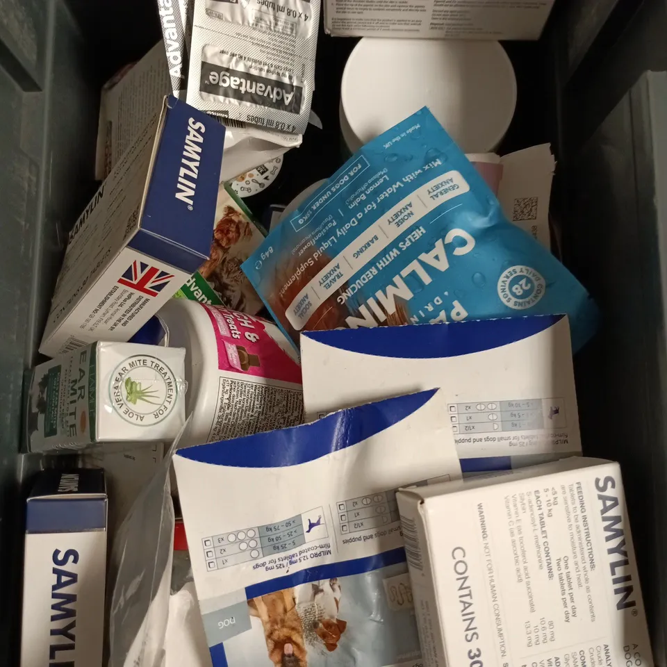 APPROXIMATELY 20 ASSORTED PET CARE PRODUCTS TO INCLUDE JOINT CARE PRO, EAR CLEANER, CALMING DIFFUSER ETC