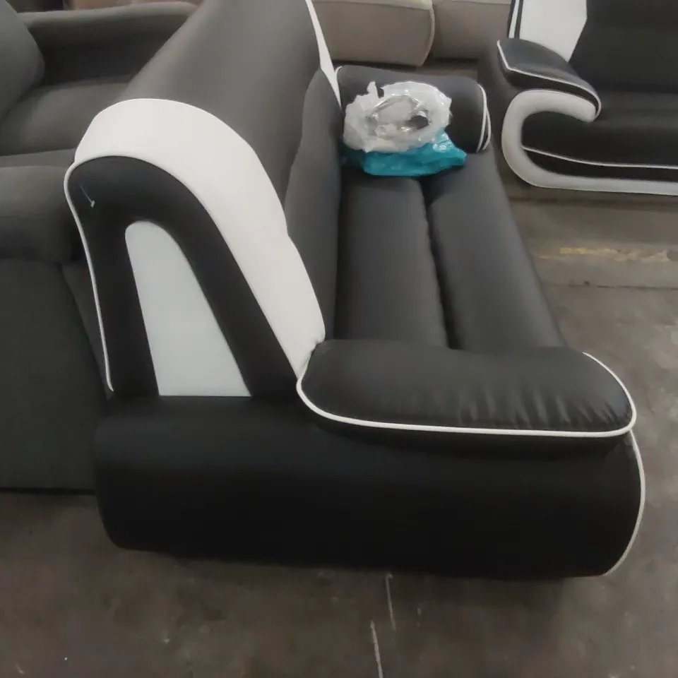 QUALITY DESIGNER HARTLE 2 - PIECE FAUX LEATHER LIVING ROOM SET