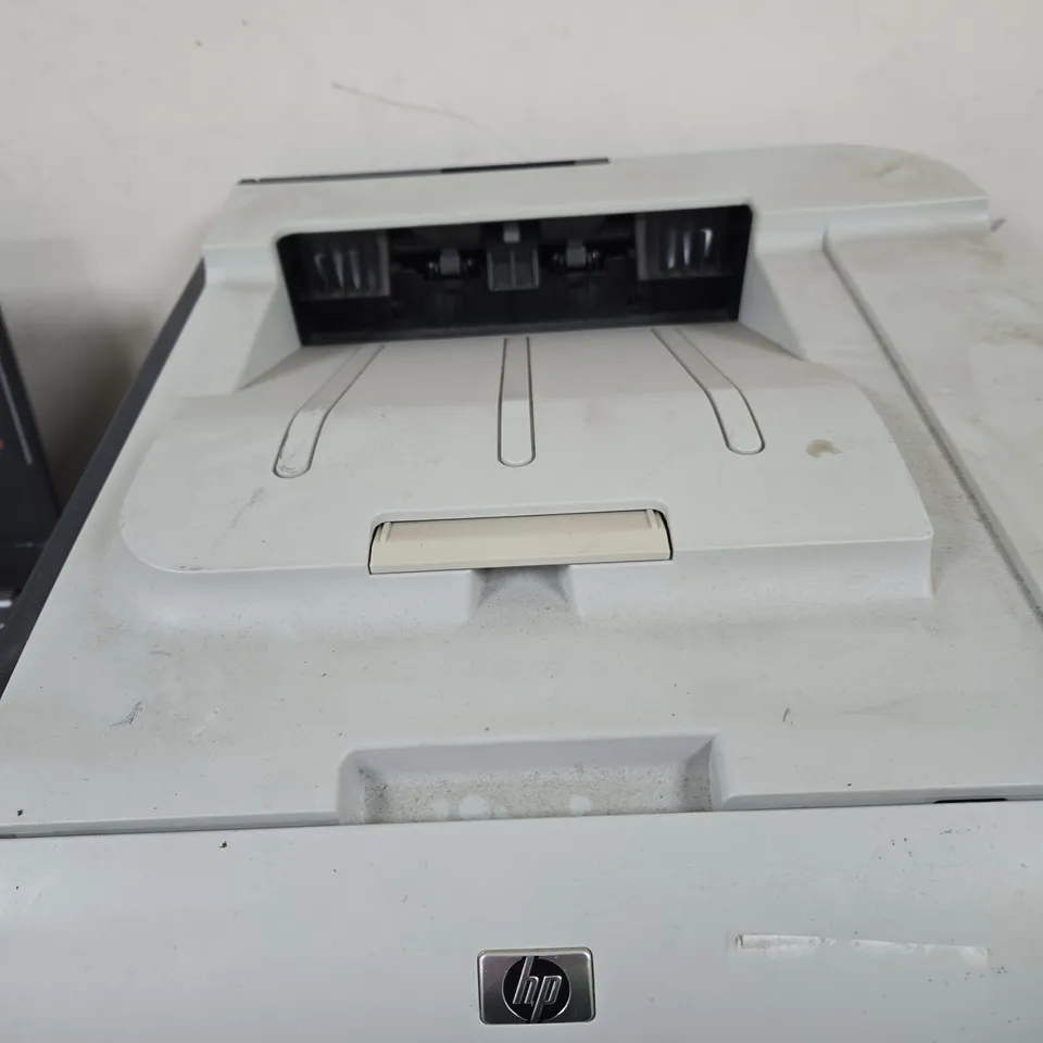 HP COLOR LASERJET CP2025 PRINTER