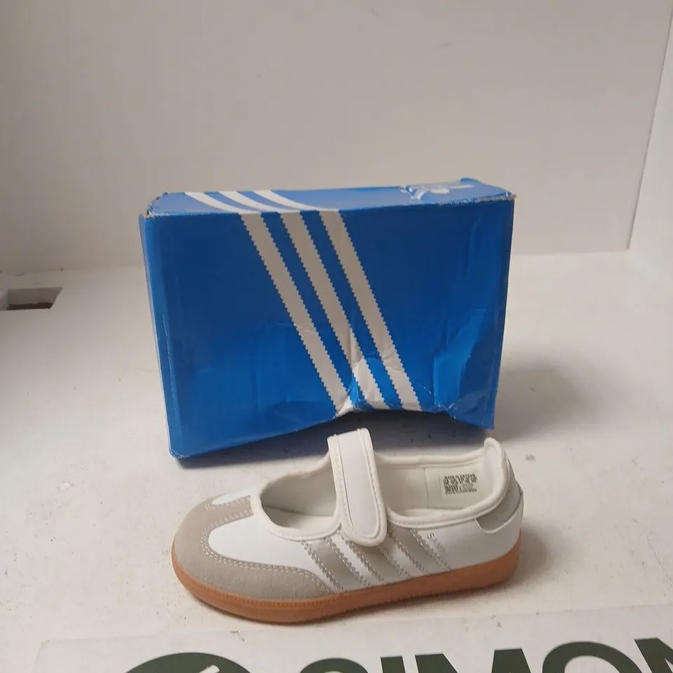 ADIDAS SAMBA JANE C KIDS TRAINERS – WHITE/SILVER, UK CHILDS12½K (US 13K)