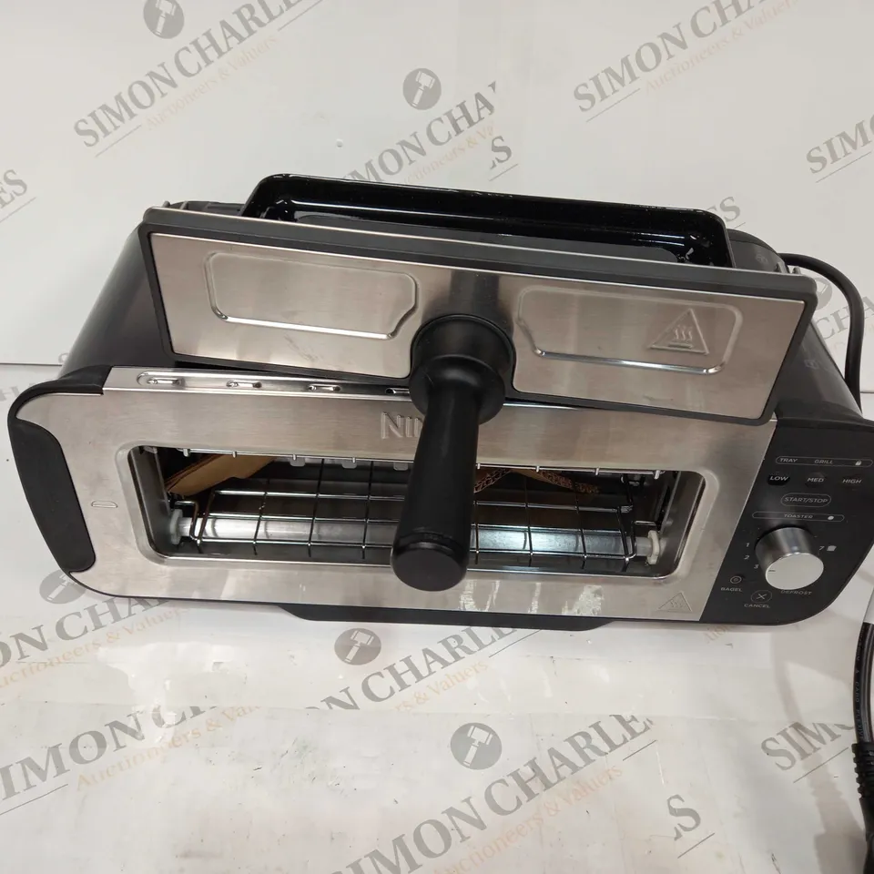 BOXED NINJA 2-IN-1 TOASTER & GRILL ST100UK
