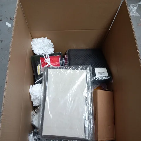 BOX OF APPROXIMATELY 20 ASSORTED GOODS INCLUDING ULTRASONIC CUSHION COVERS, TEKPOINT SAND SCOOP DIY AND PAINT SET