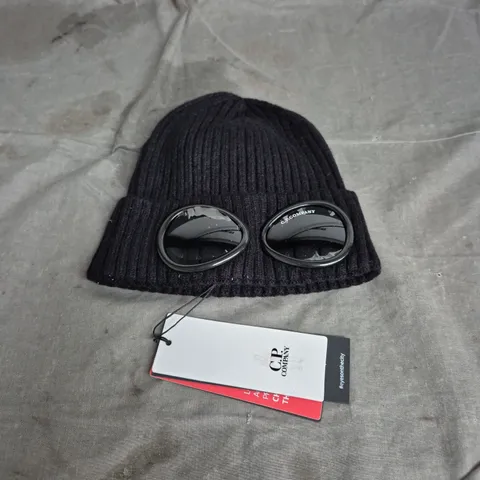 CP COMPANY EXTRAFINE MERINO WOOL KNIT CAP IN BLACK ONE SIZE