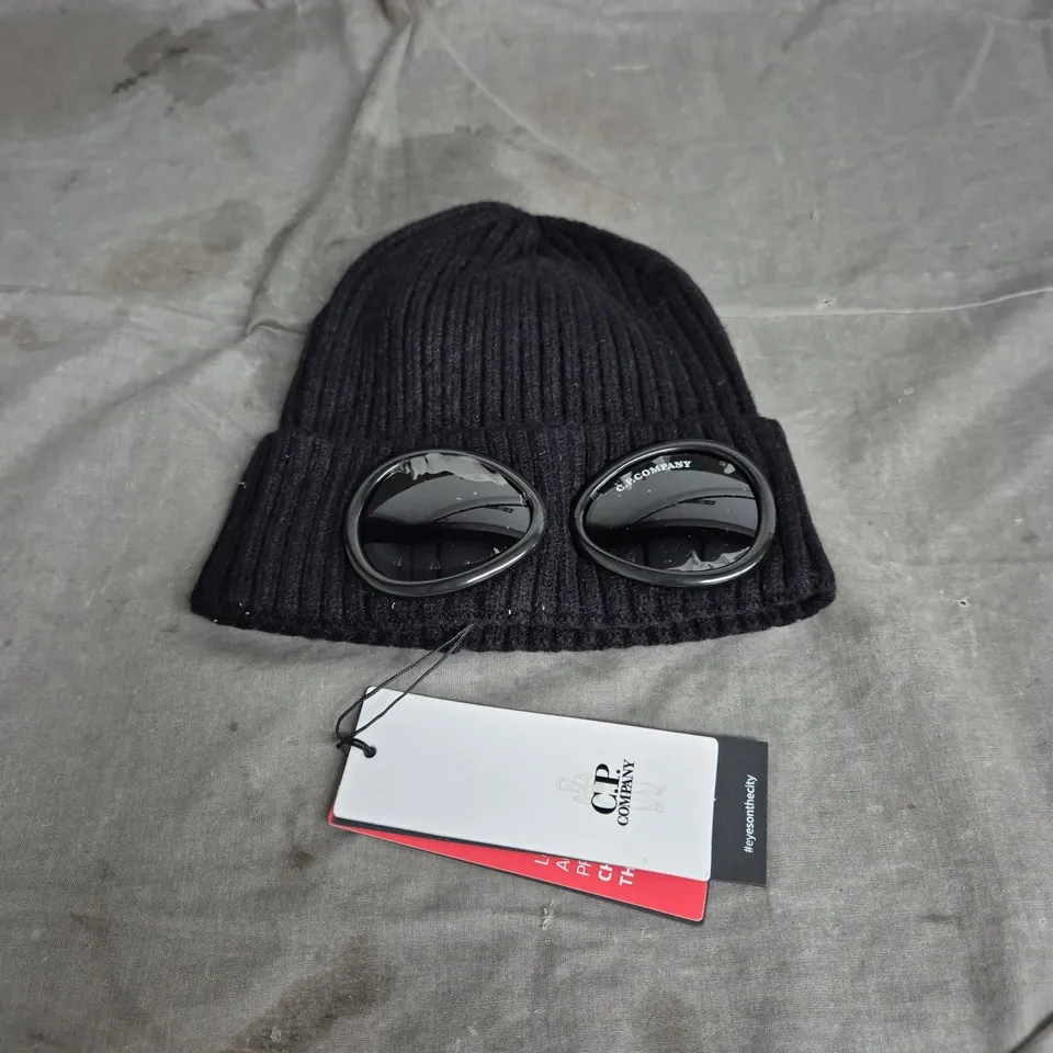 CP COMPANY EXTRAFINE MERINO WOOL KNIT CAP IN BLACK ONE SIZE