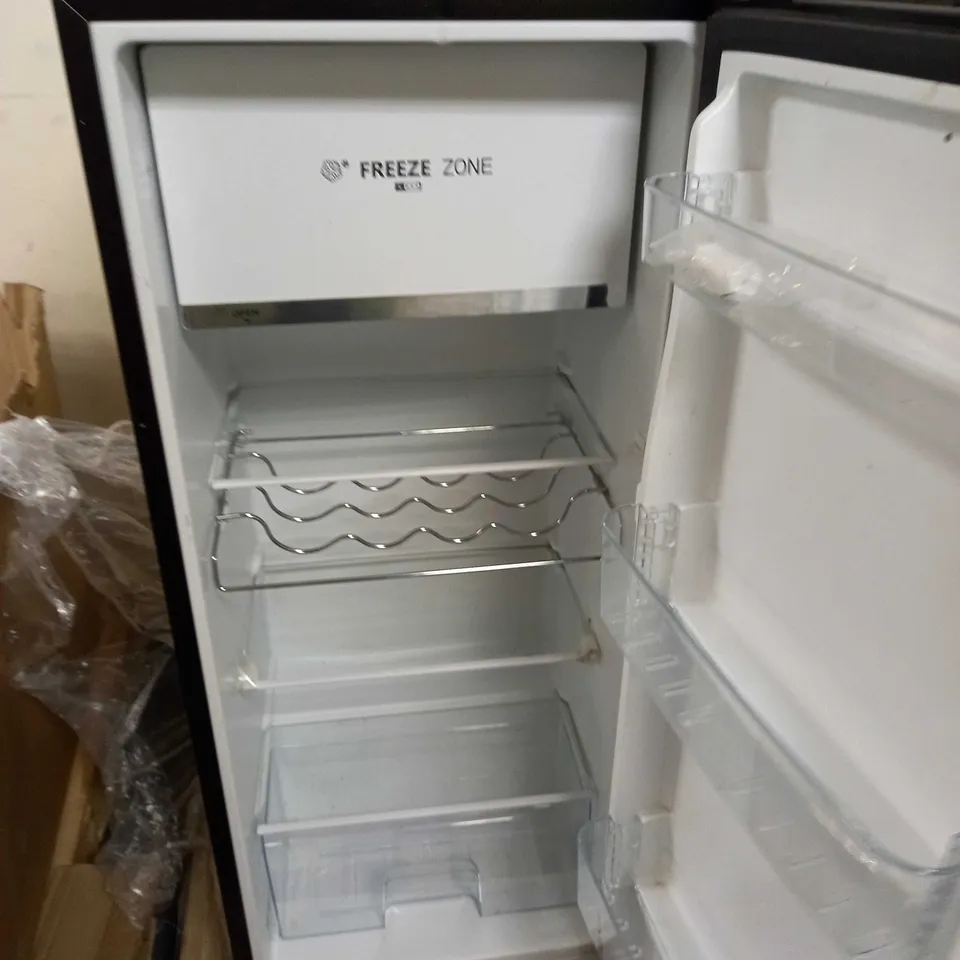 HISENSE RR220D4ABF 52CM FREESTANDING RETRO FRIDGE - COLLECTION ONLY