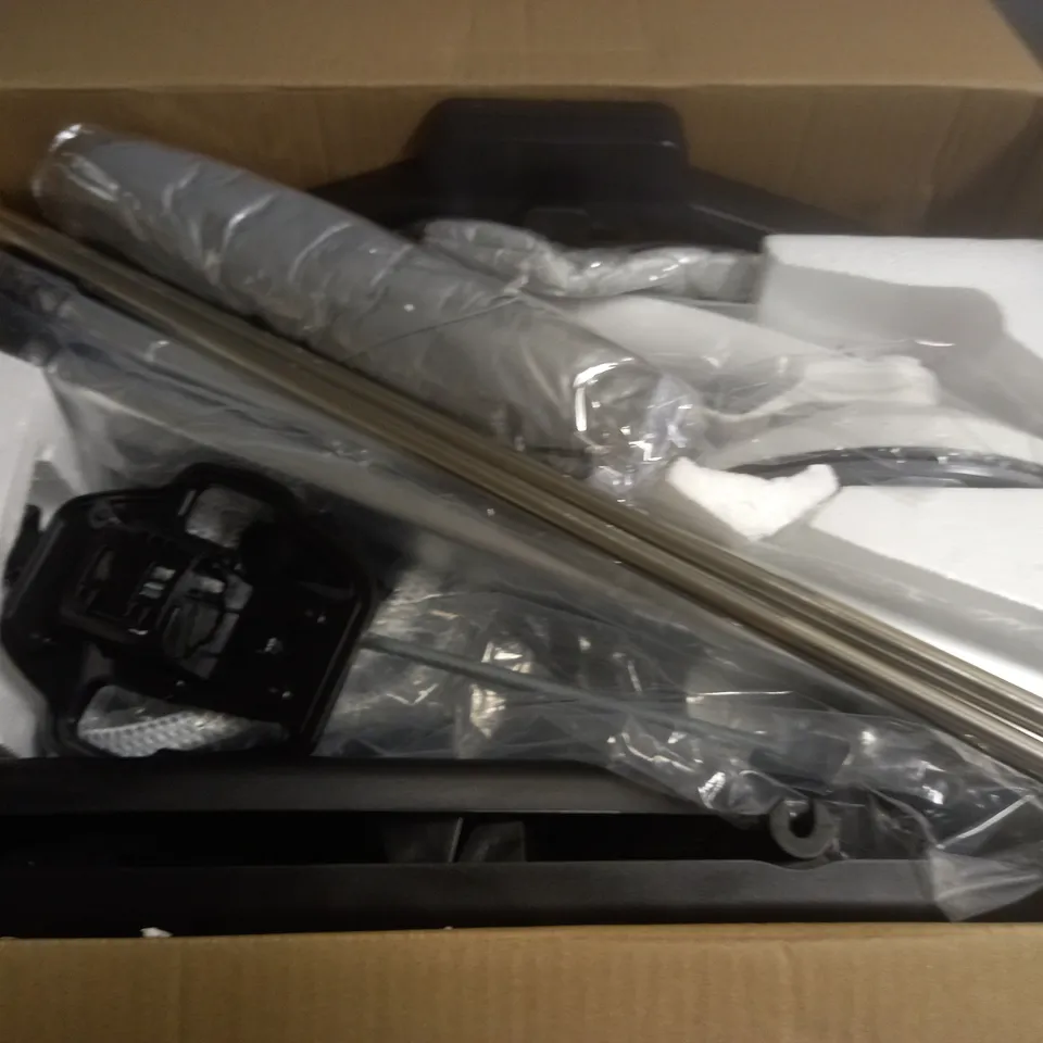 HOUSEHOLD VERTICAL GARMENT STEAMER