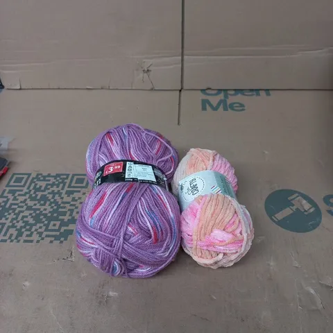 TOTE OF APPROXIMATELY 12 ASSORTED YARN/WOOL ITEMS TO INCLUDE MAGICX ARRAN ETC