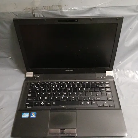 TOSHIBA TECRA R840 LAPTOP