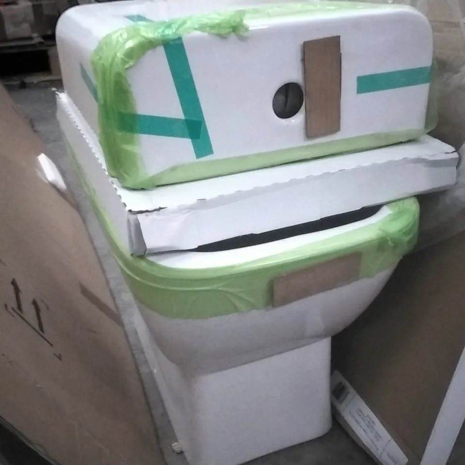 CERAMIC TOILET AND CISTERN WHITE