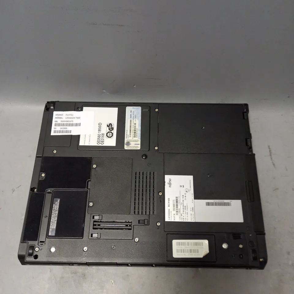 FUJITSU LIFEBOOK T900 LAPTOP IN BLACK/SILVER