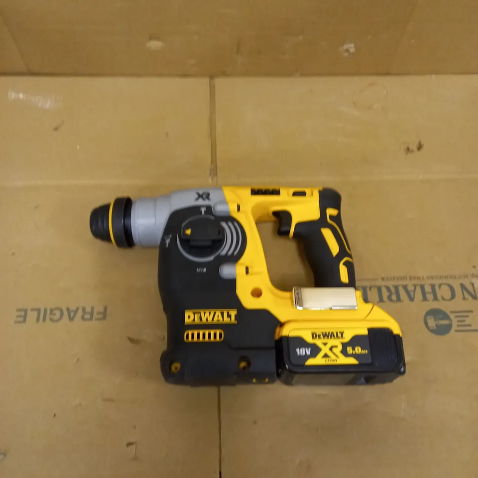 DEWALT ROTARY HAMMER DRILL 