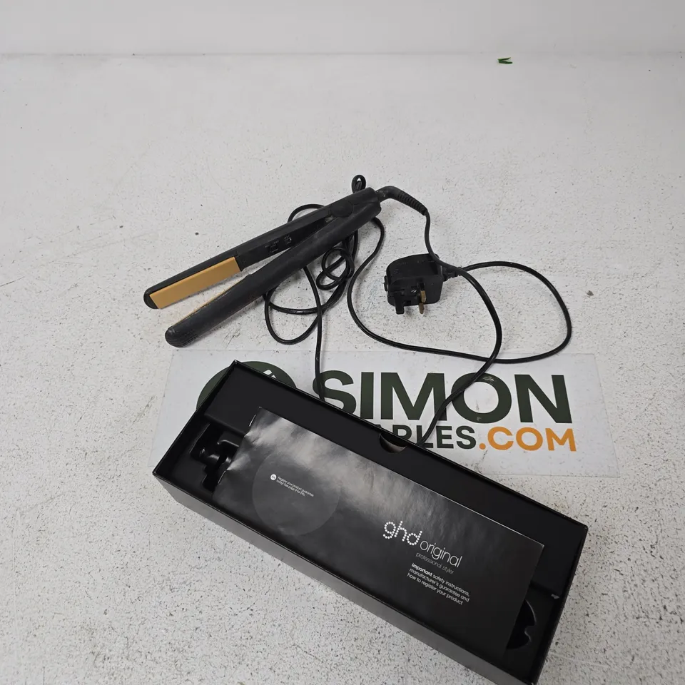 GHD ORIGINAL PROFESSIONAL HAIR STRAIGHTENER WITH CERAMIC TECHNOLOGY – BLACK