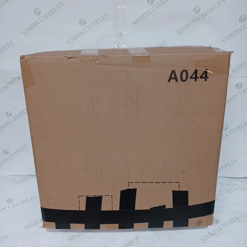BOXED OFFICE CHAIR IN LIME/BLACK
