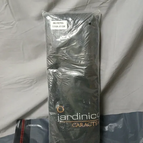 BOX OF APPROXIMATELY 12 ASSORTED HOUSEHOLD ITEMS INCLUDING PROTECTION COVER , UTILITY BAR AND CANVAS SHOPPING BAG 