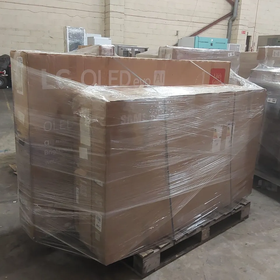 PALLET CONTAINING A LARGE QUANTITY OF ASSORTED DAMAGED TVs