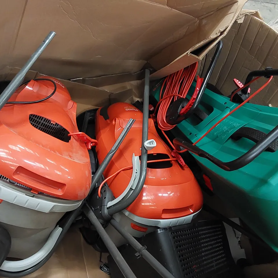 PALLET OF APPROXIMATELY 6 ASSORTED LAWN MOWERS - ASSORTED BRANDS AND MODELS 
