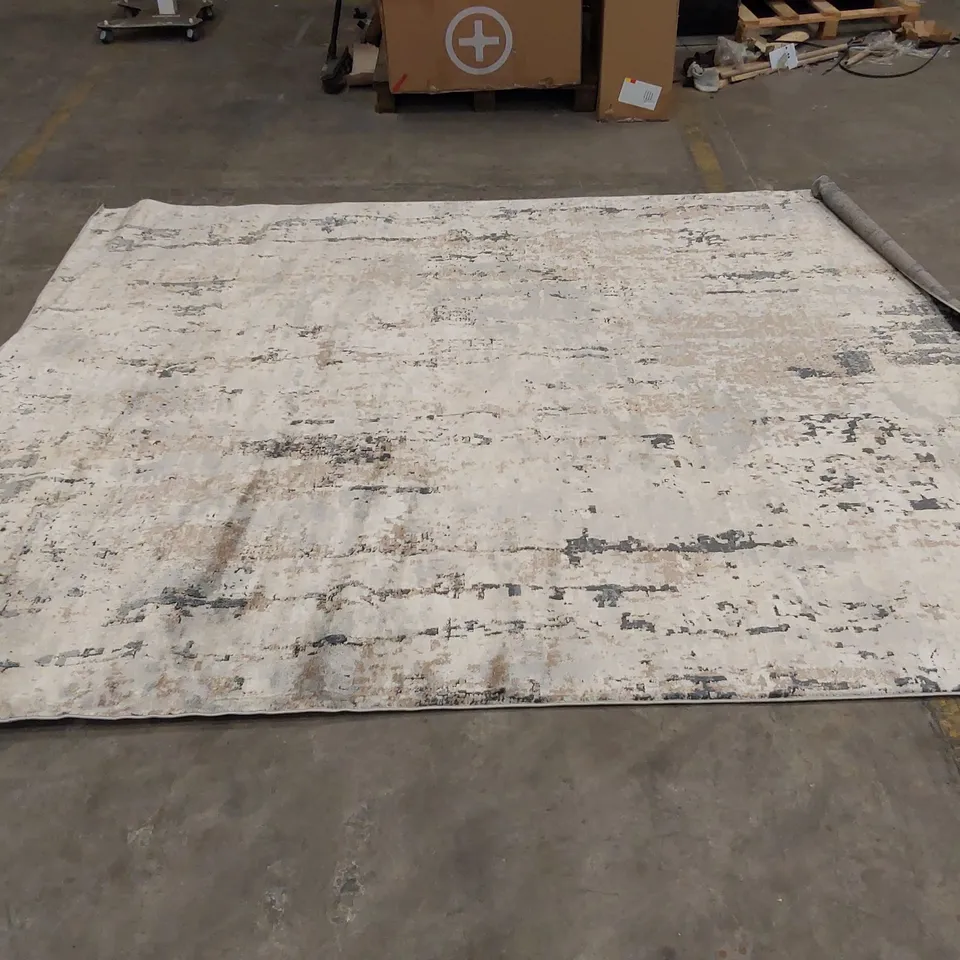 DURANGO ABSTRACT MACHINE WOVEN RUG IN GREY/BEIGE - 239 X 300CM