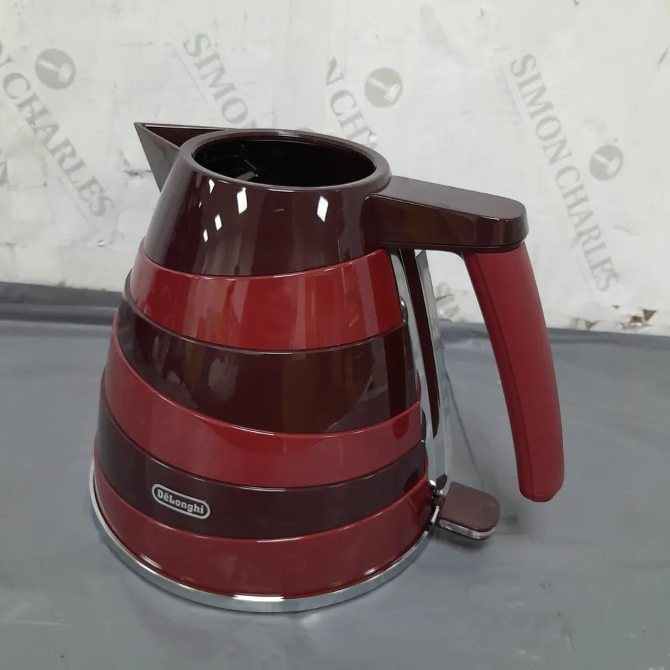 DE'LONGHI  JUG KETTLE AVVOLTA 2000W 1.7L RAPID BOIL - RED & BLACK