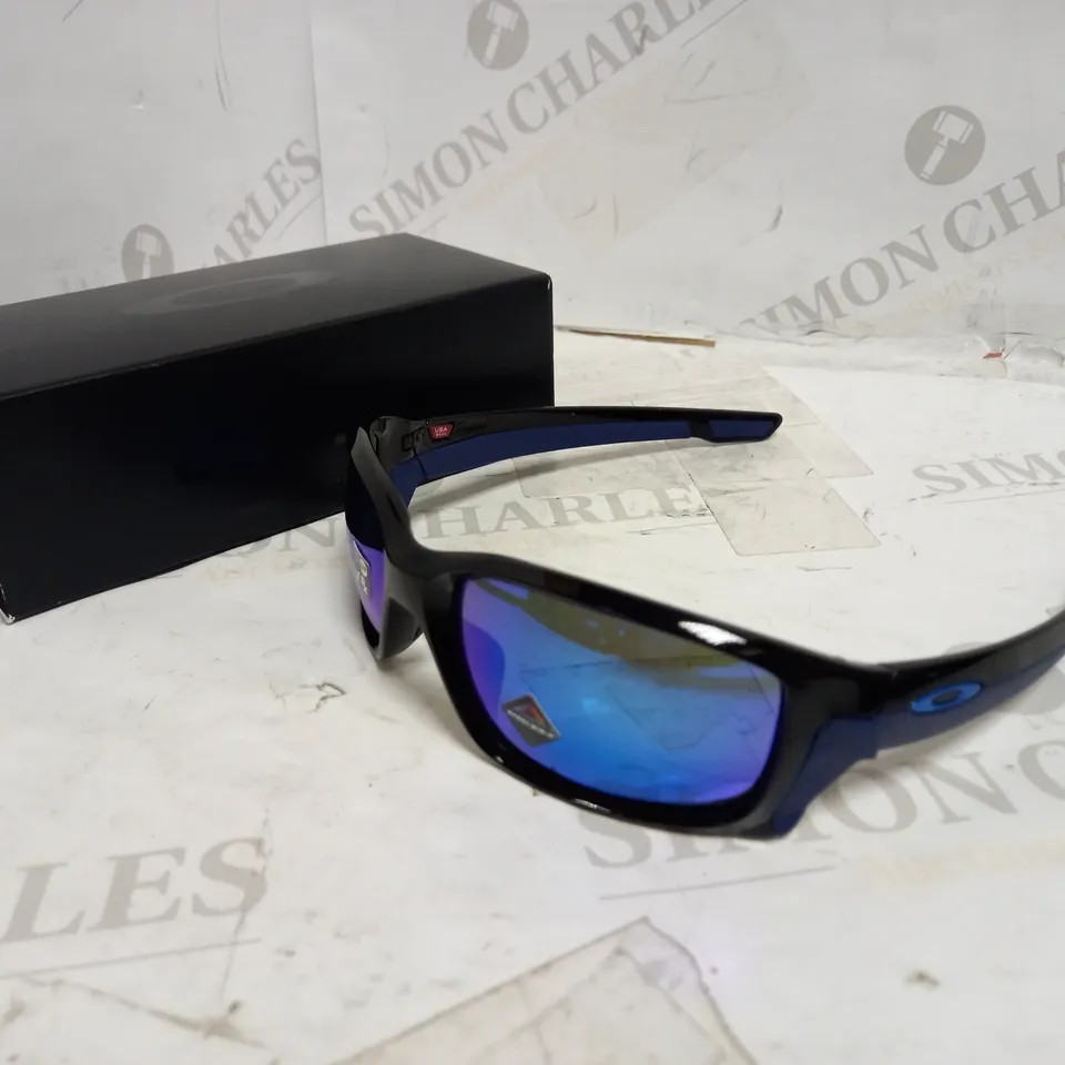 OAKLEY STRAIGHTLINK SPORTS SUNGLASSES