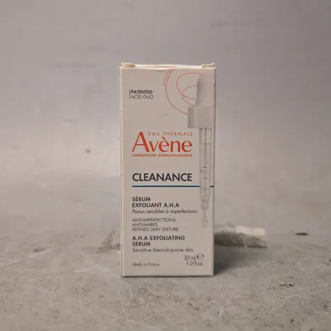 BOXED AVENE CLEANANCE SERUM EXFOLIANT AHA