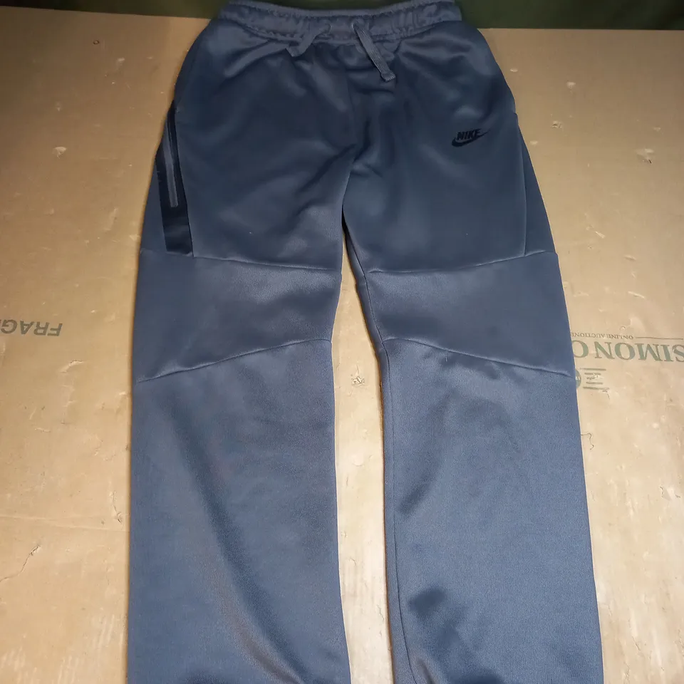 NIKE DRI-FIT JOGGERS SIZE XL 