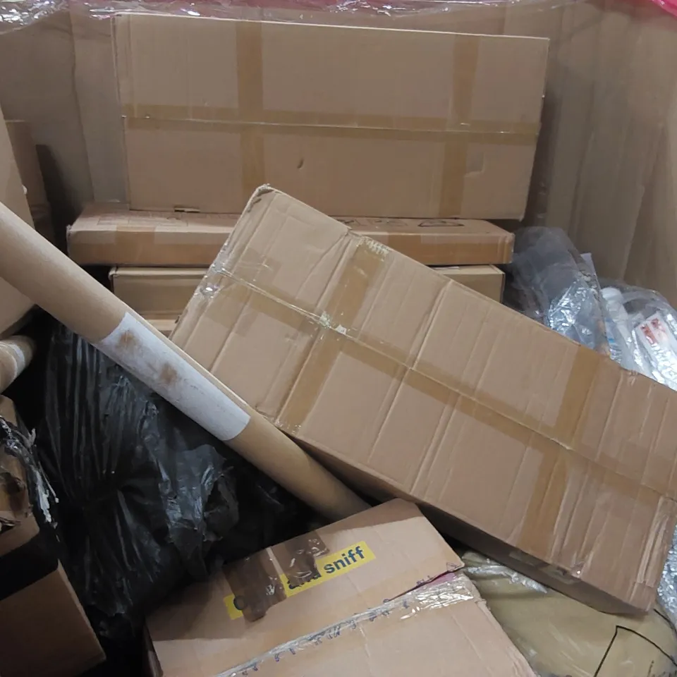 PALLET OF ASSORTED CONSUMER PRODUCTS TO INCLUDE: OFFICE CHAIR, CHEST OF DRAWERS, BEDROOM FAN LIGHT, AIR MATTRESS, PORTABLE RECOVERY TUB ECT
