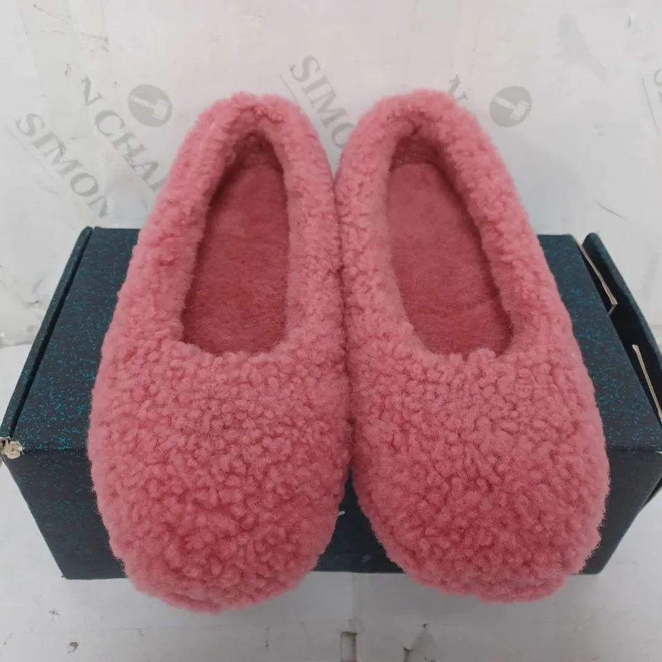 EMU MIRA TEDDY SHEEPSKIN SLIPPER - MINERAL RED COLOUR - W8/M7