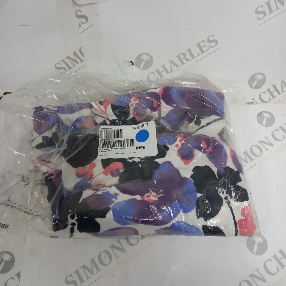 BOX OF APPROXIMATELY 30 ASSORTED CLOTHING PRODUCTS IN VARIOUS SIZES TO INCLUDE SKIRTS, JUMPERS, DRESSES ETC