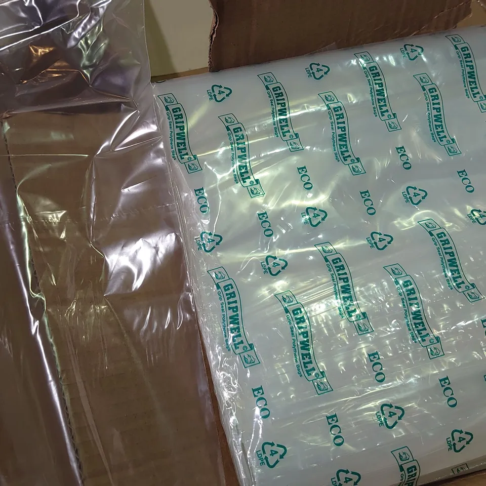 PALLET CONTAINING A VERY LARGE QUANTITY OF GRIP WELL SELF SEAL POLYTHENE BAGS - 10X14"