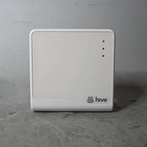 BOXED HIVE HUB 