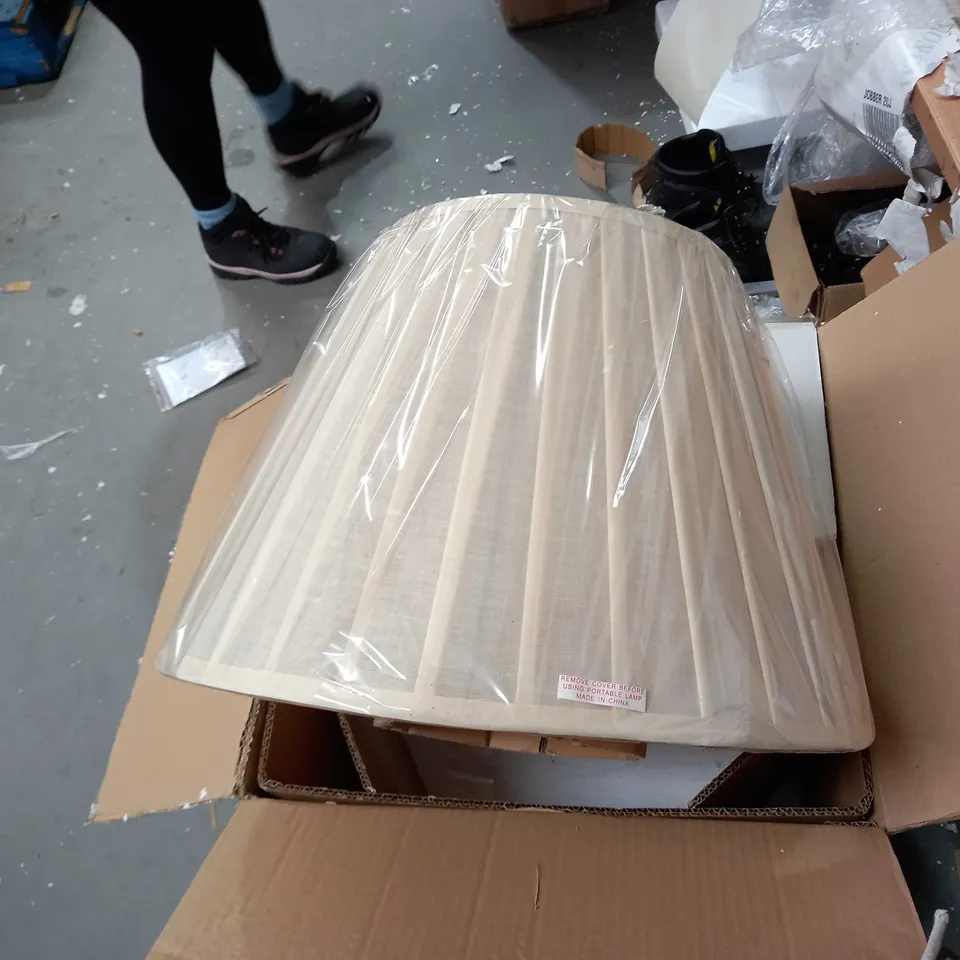 LAYER TL CREAM LRG LAMP