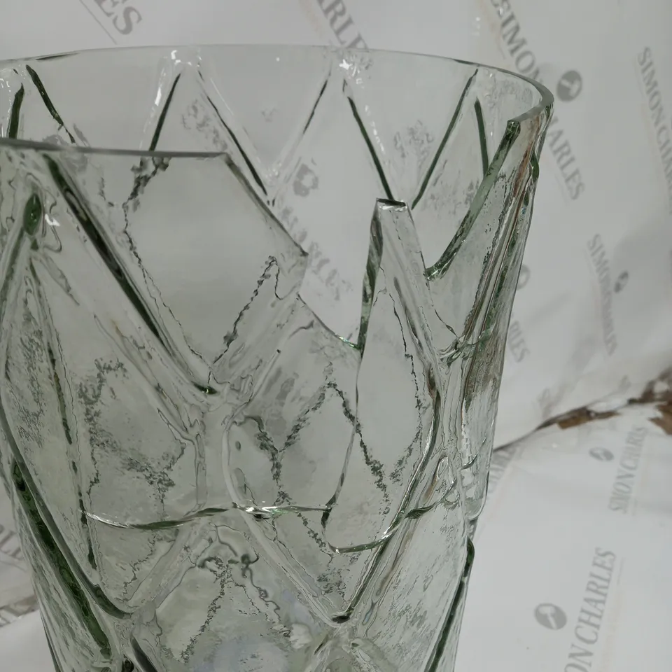 BUNDLEBERRY BY AMANDA HOLDEN CUT GLASS HURRICANE VASE