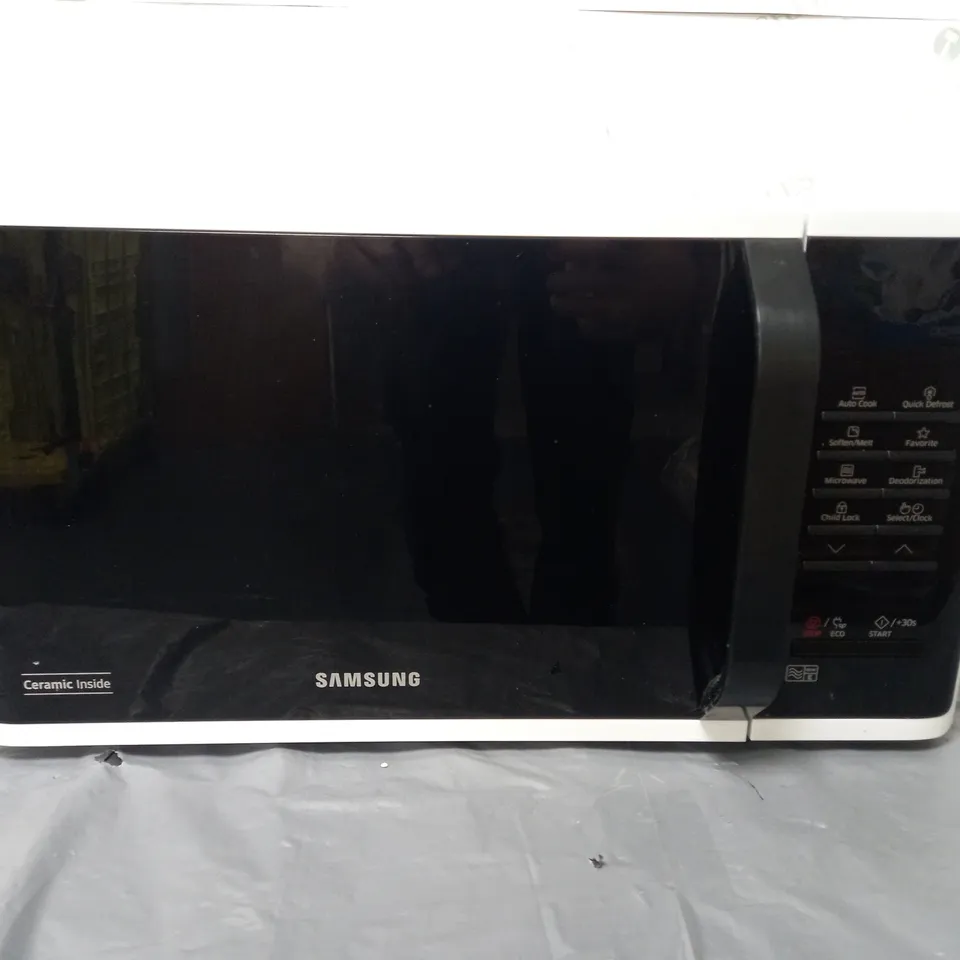 BOXED SAMSUNG MS23K3513AW/EU SOLO 23-LITRE MICROWAVE OVEN - WHITE RRP £129