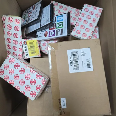 LARGE BOX OF APPROX 10 ASSORTED ITEMS