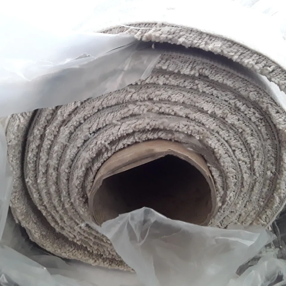 ROLL OF QUALITY CRESCENT 3235/0640 MACADAMIA NUT CARPET APPROXIMATELY 10.1×5M