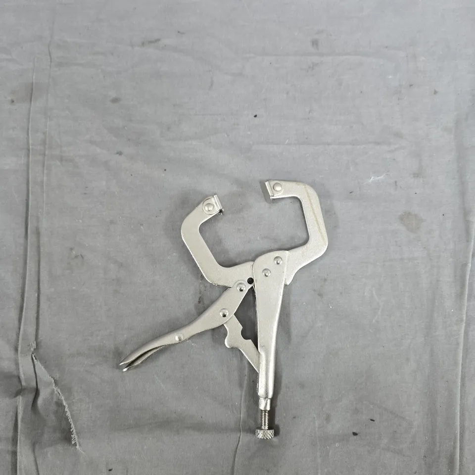 BOX OF APPROXIMATELY 20 HOUSEHOLD ITEMS INCLUDING:FABRIC TUBE TURNERS, C CLAMP AND 170MM MANHOLE KEYS