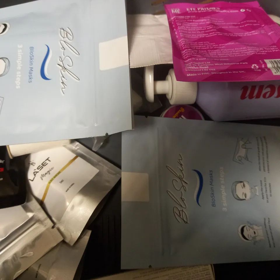 BOX OF APPROX 12 ASSORTED BEAUTY PRODUCTS TO INCLUDE STORIES&INK TATTOO CREAM, DOVE BODY WASH, MISSGUIDED FACE/BODY MIST, ETC 