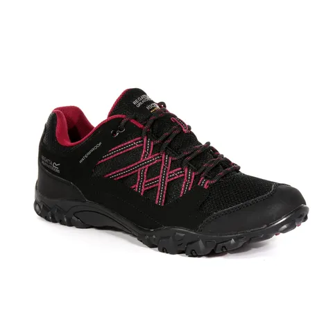 BRAND NEW REGATTA WOMEN'S EDGEPOINT III WATERPROOF LOW WALKING SHOES IN BLACK/BEAUJOLAIS SIZE UK 6.5