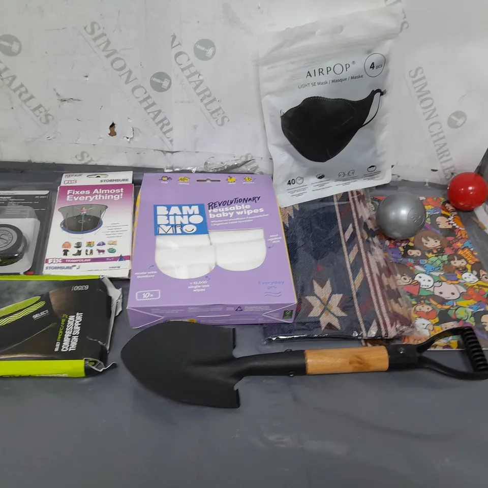 LOT OF APPROXIMATELY 15 ASSORTED HOUSEHOLD ITEMS TO INCLUDE REUSEABLE BABY WIPES, AIRPOP MASK AND WALLET