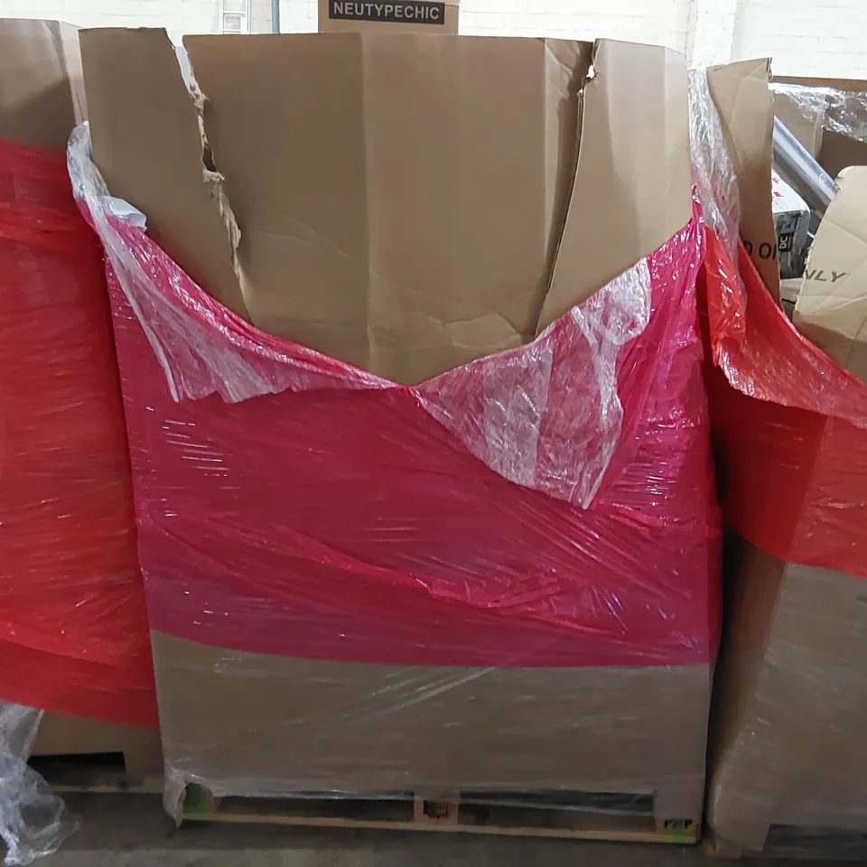 PALLET OF ASSORTED ITEMS INCLUDING: AIR FRYER, HEATED BLANKET, STEP LADDER, BEDDING