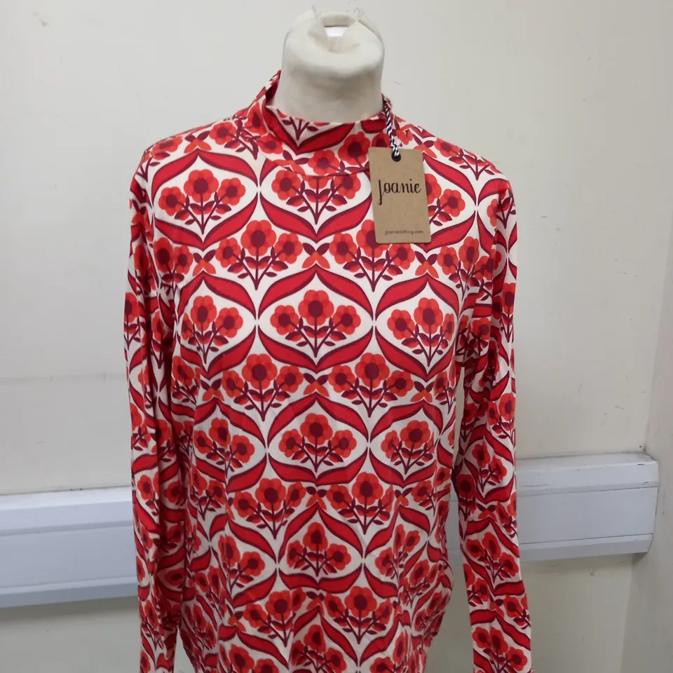 JOANIE SELINA PONY T-SHIRT SIZE L